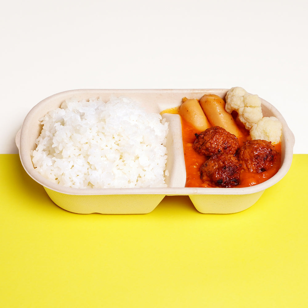 雞肉丸拼流心芝士腸飯